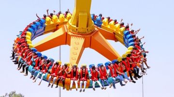 Giant Frisbee - Wetnjoy Amusement Park