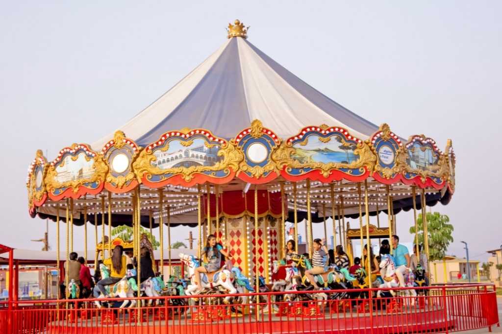 Carnival - Wetnjoy Amusement Park